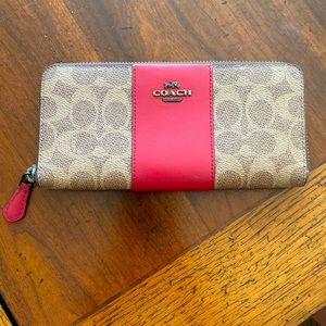 COACH Khaki Logo PVC Red Leather Accordion Zip Wallet *MINT*